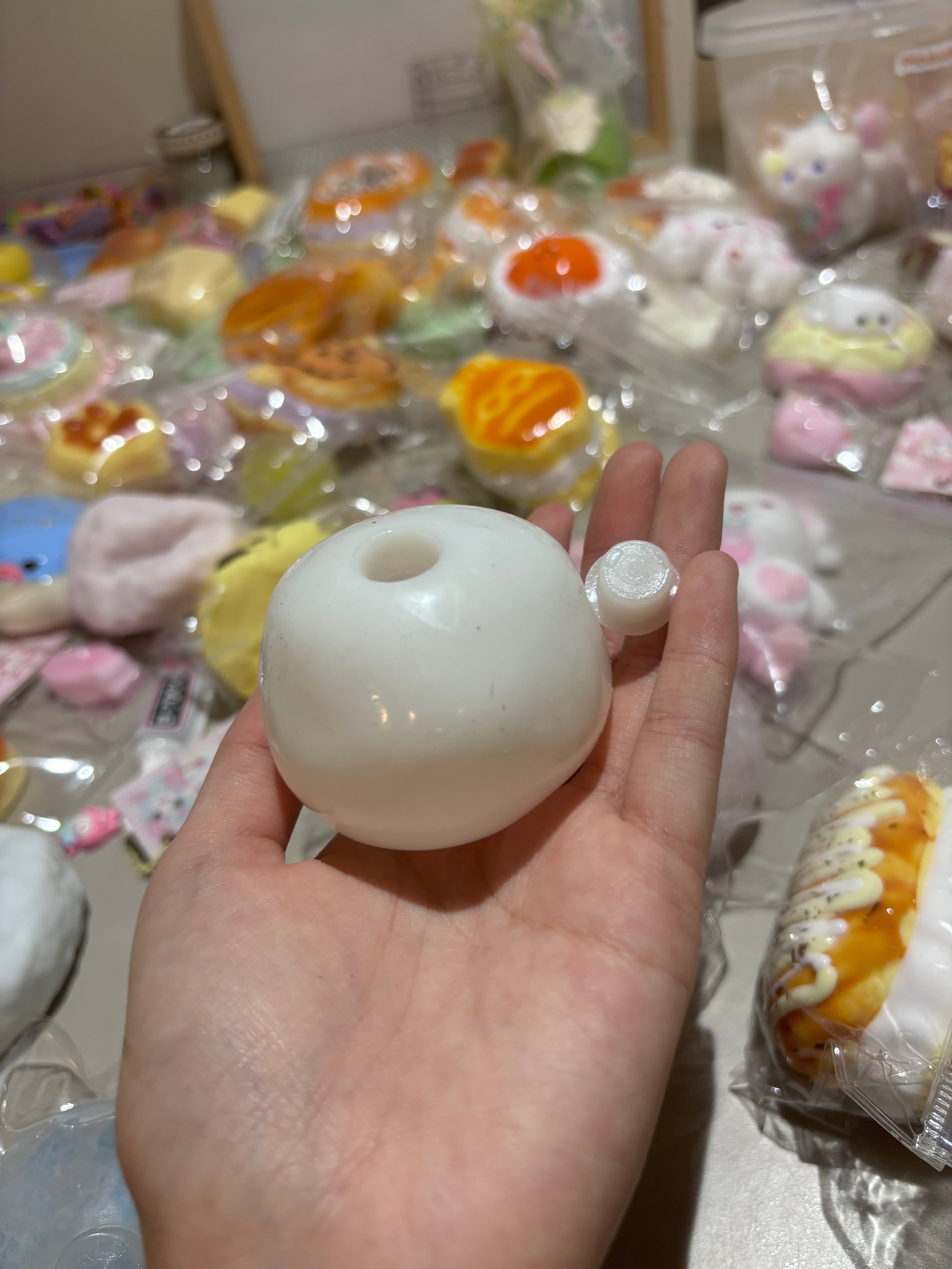 White Stress Ball skin Pack of 10 With Stopper 6cm