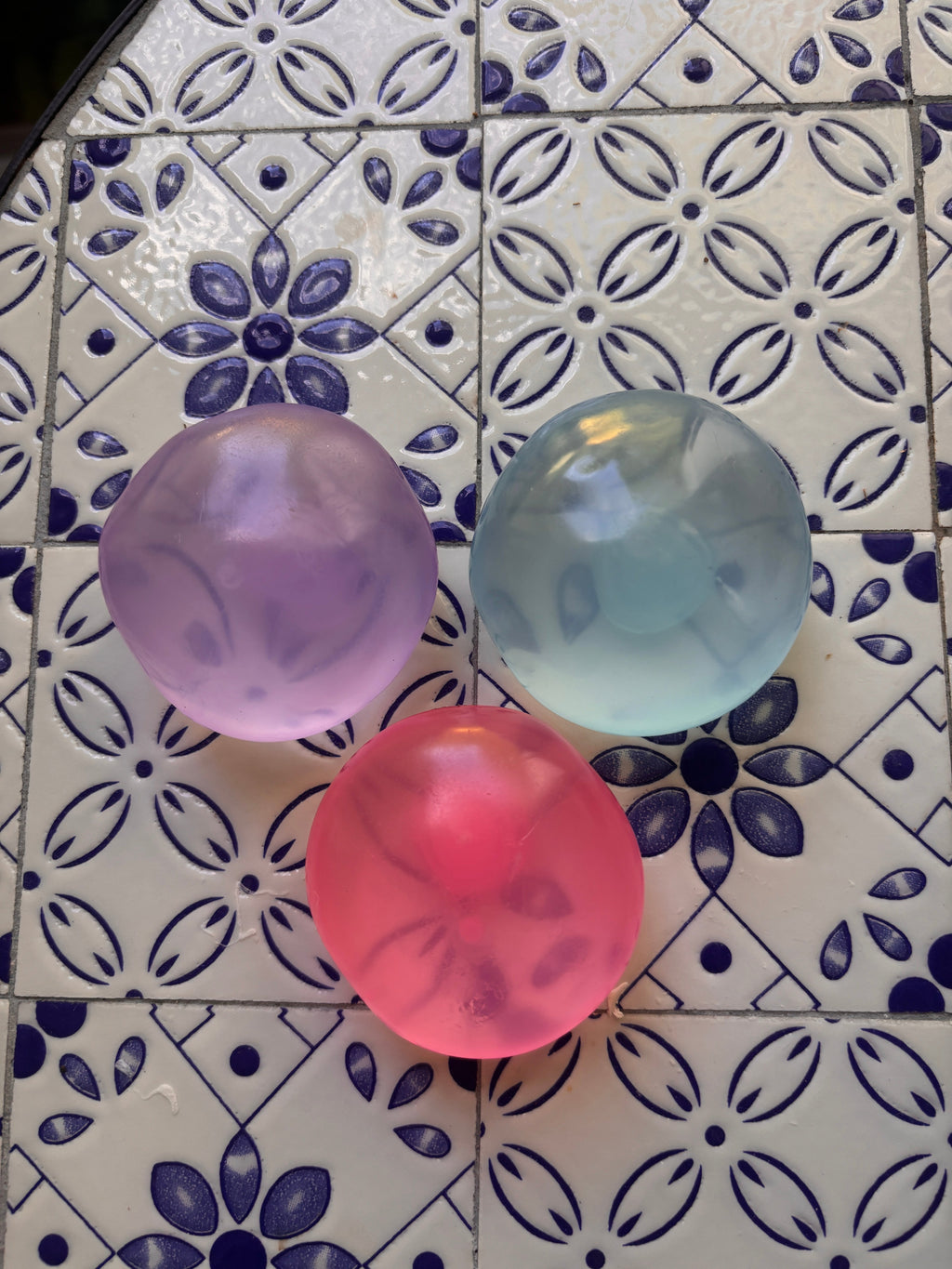 Coconut jelly stressball (coconut oil but less mouldable)