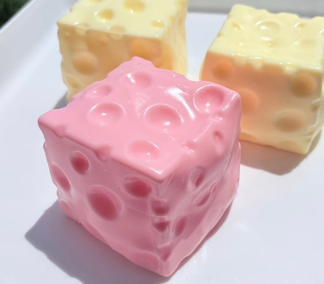 small (6cm) Vaseline cheese ball pink