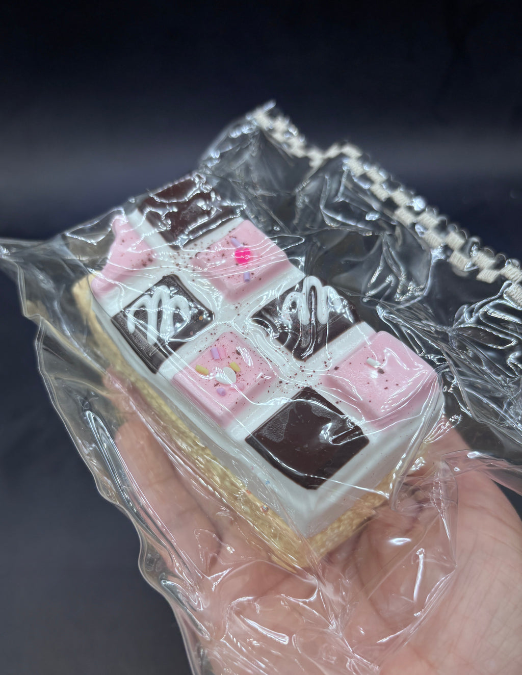 Frozen butter Large strawberry-choco chocolate bar cake   taba squishy